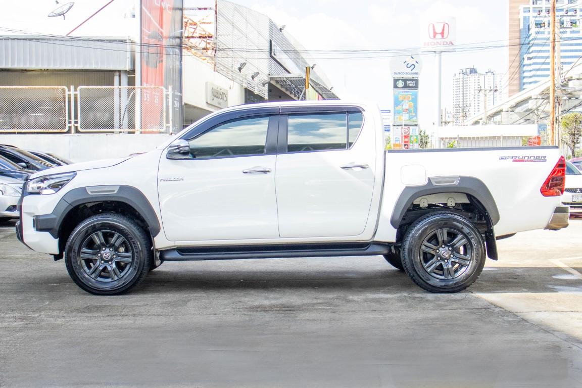 Toyota Hilux Revo Doublecab 2.4 Entry Prerunner M/T 2023 *SK2031*